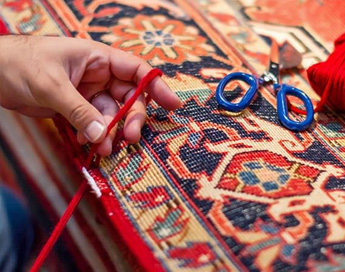 خدمات تخصصی و حرفه ای رفوی فرش در قالیشویی کامرانیه